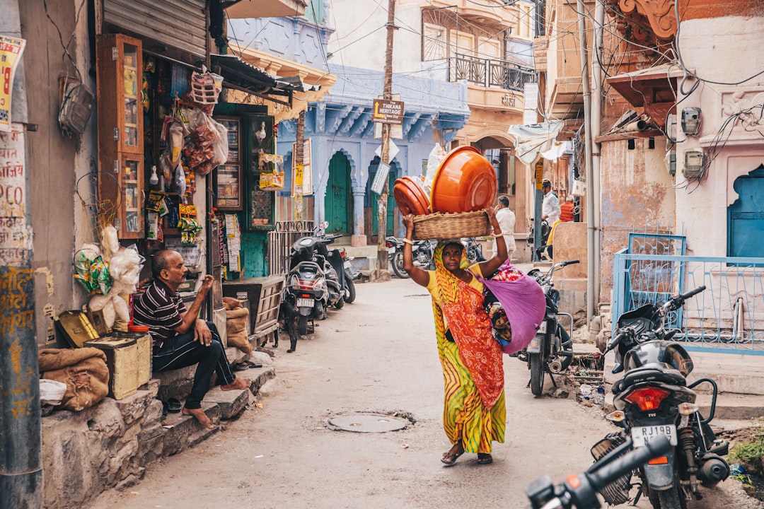 how to visit india without a tourist bubble